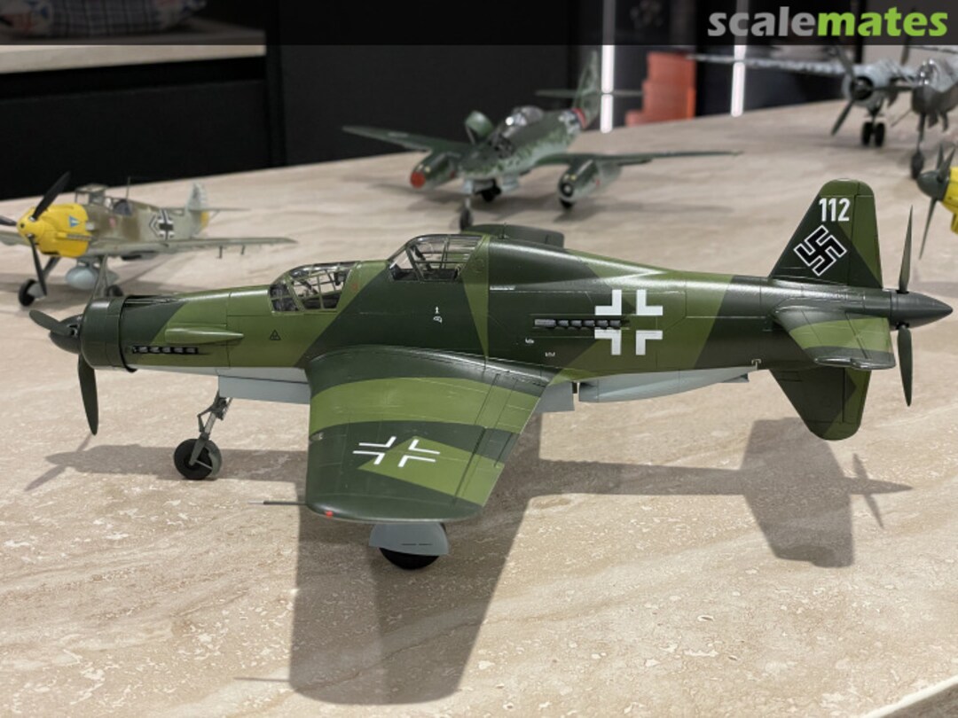 View album, image #1