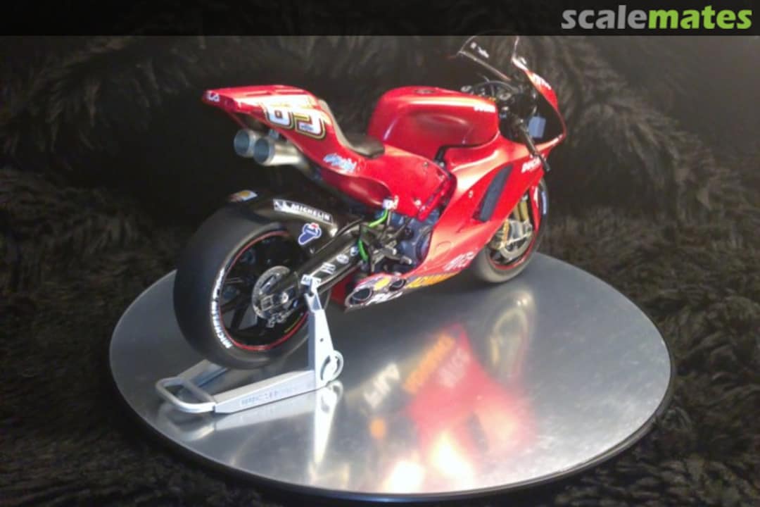 View album, image #1