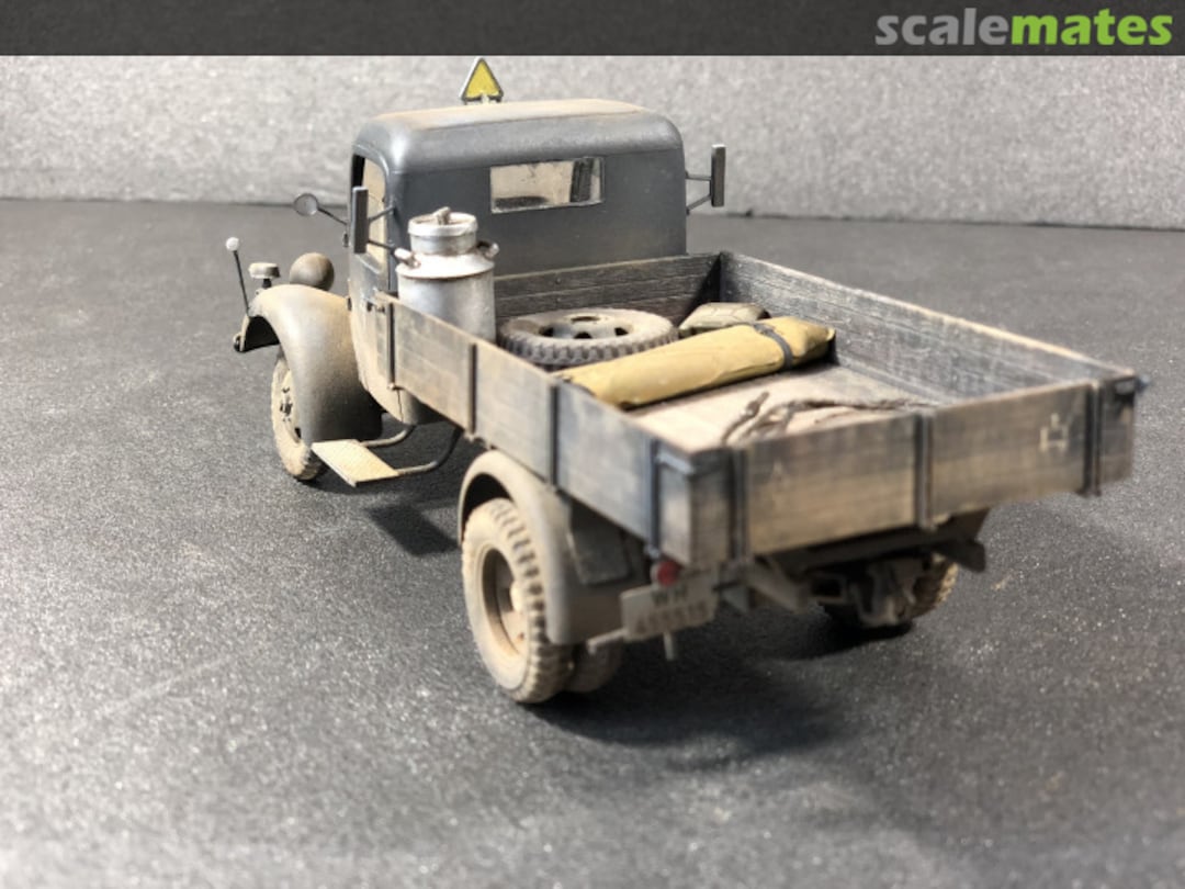 View album, image #1