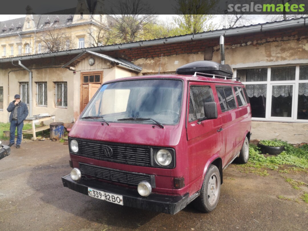 View album, image #1