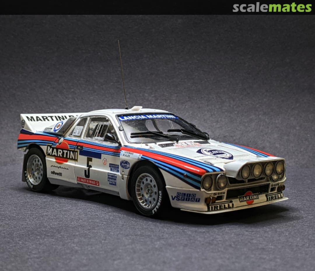 View album, image #1