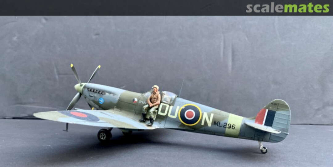 View album, image #2