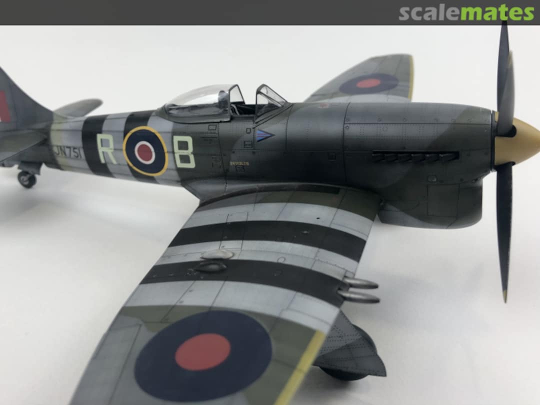 View album, image #1