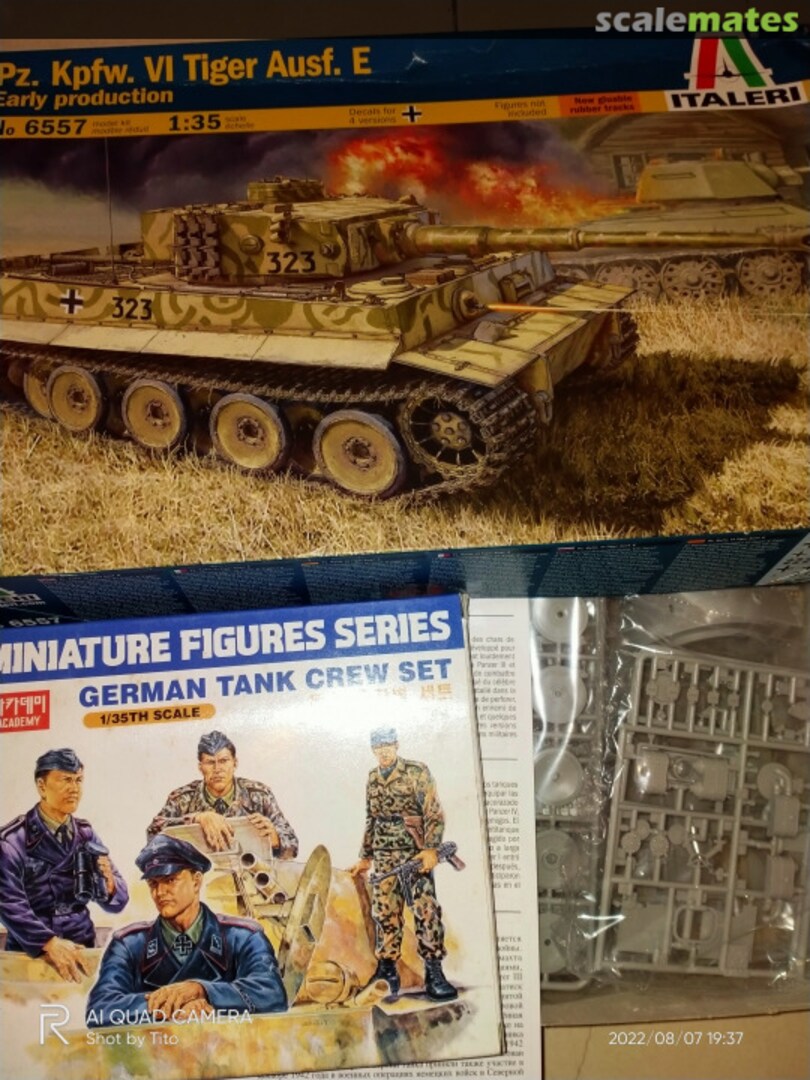 View album, image #1