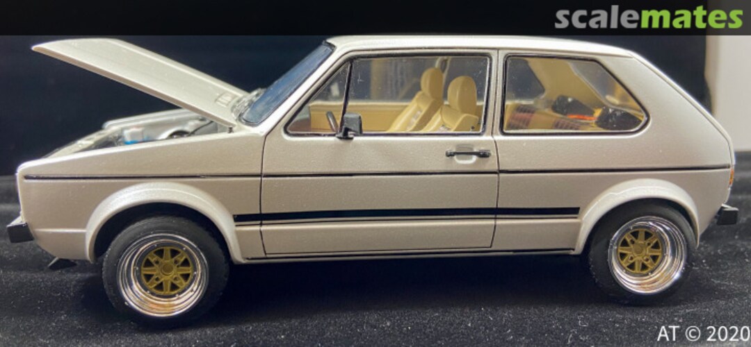 View album, image #1