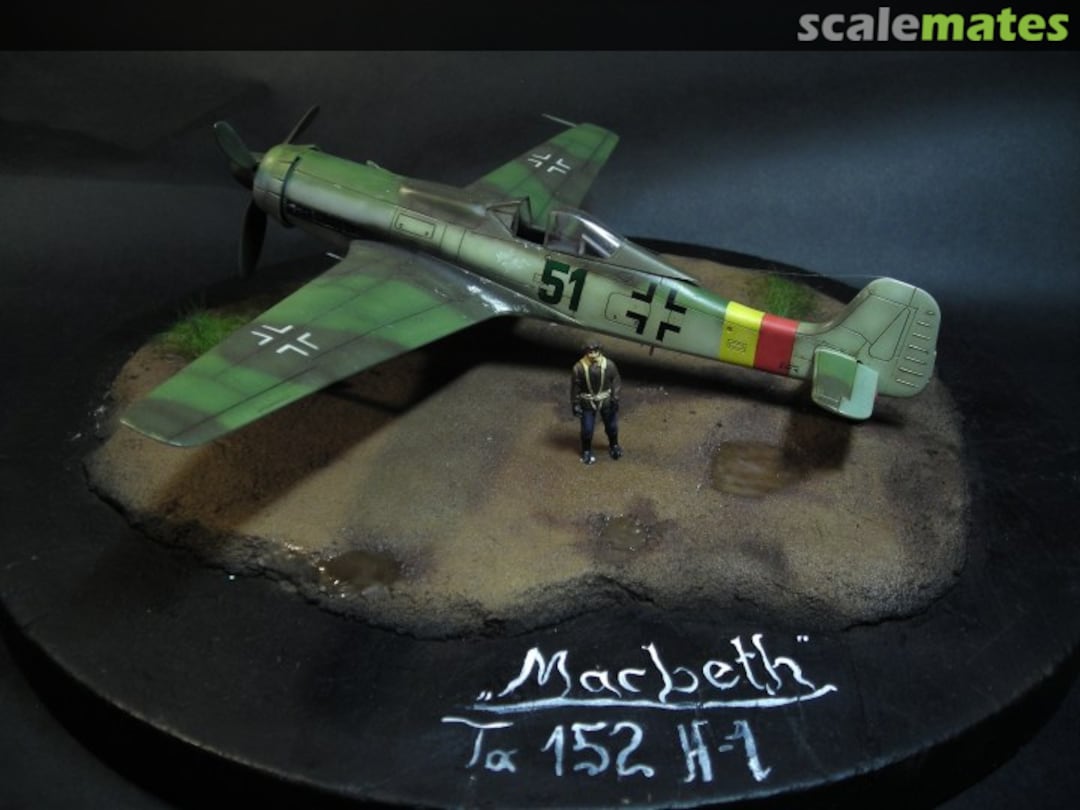 View album, image #1