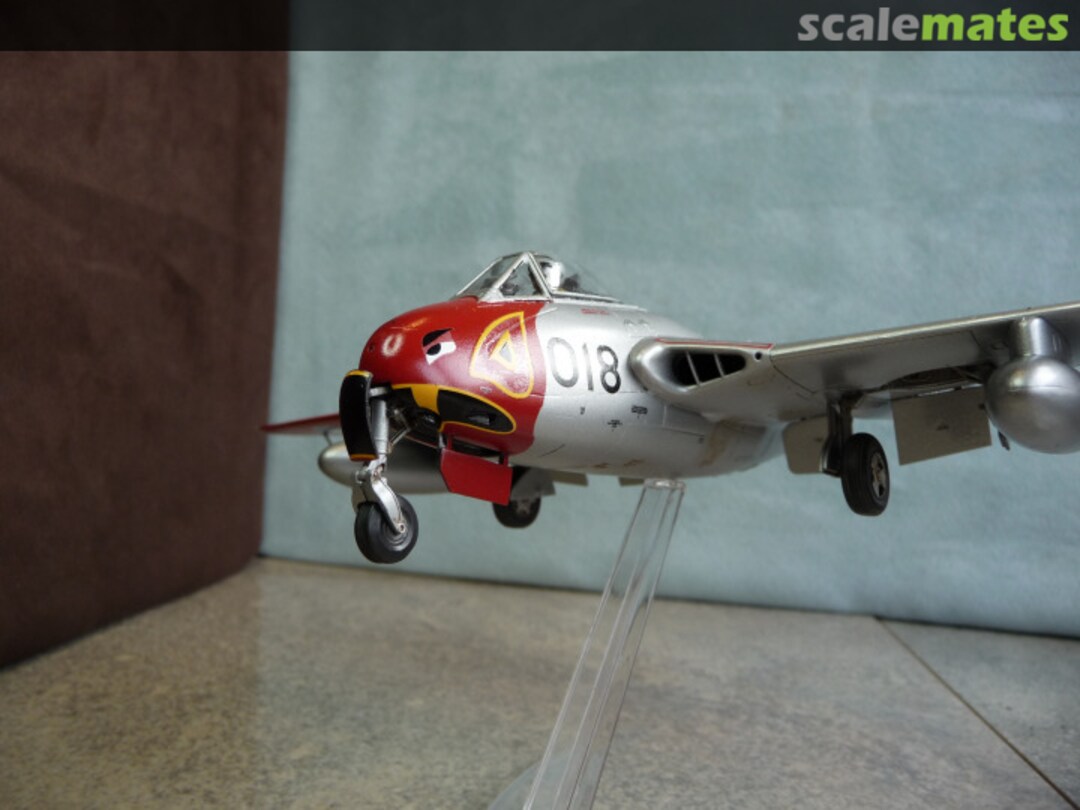 View album, image #2