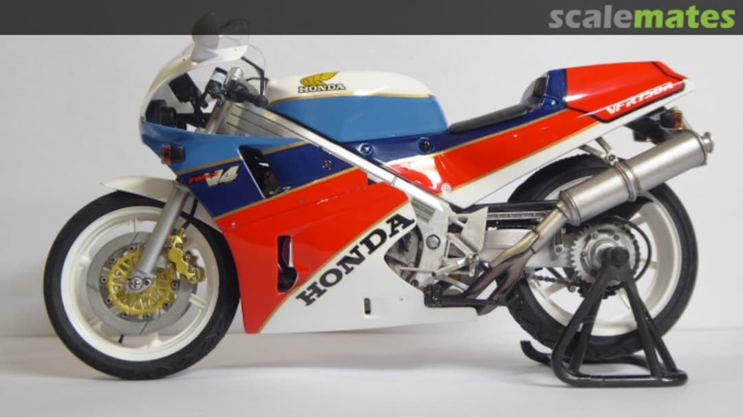 View album, image #1