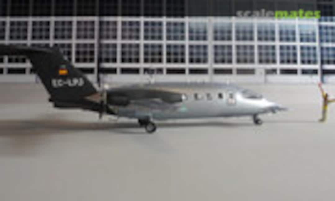 Piaggio P.180 Avanti II 1:72