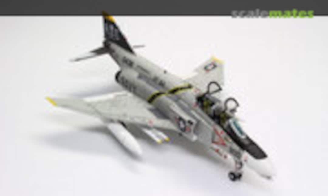 McDonnell Douglas F-4N Phantom II 1:144