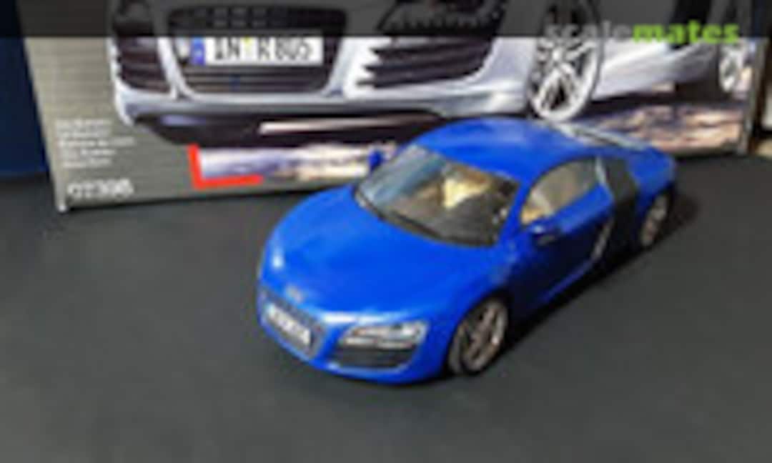 Audi R-8 42 1:24