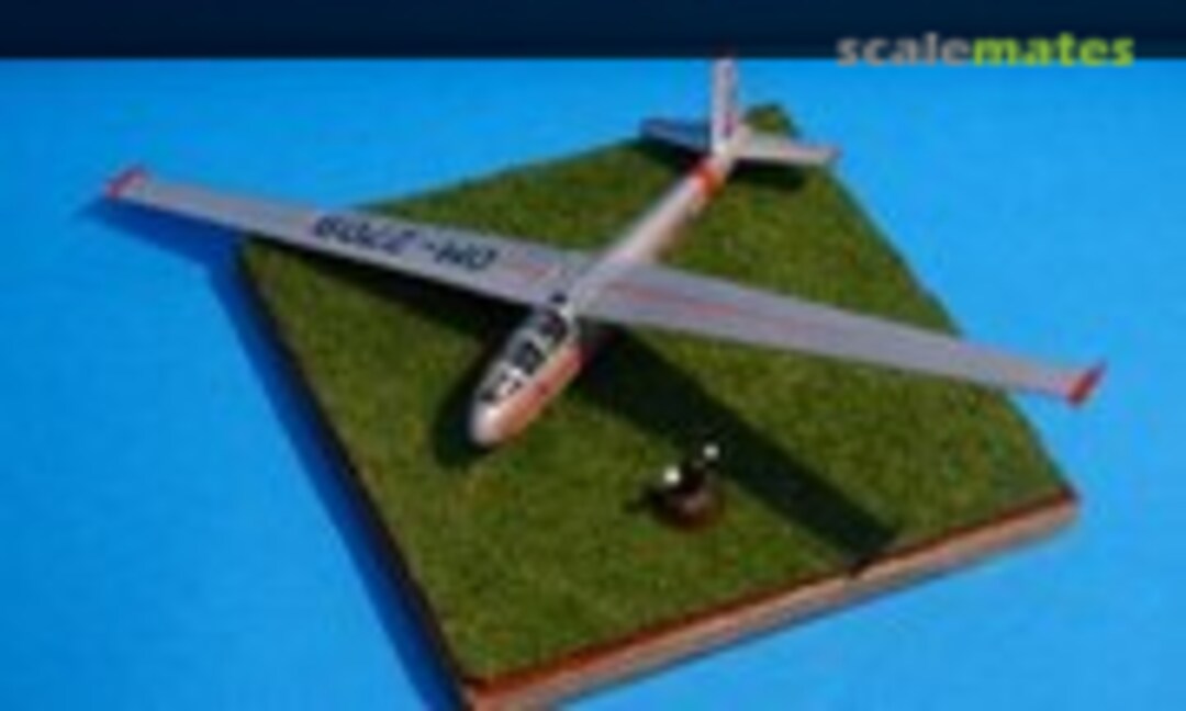 Let L-13 Blanik 1:72