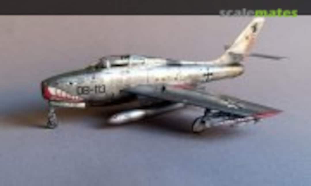 Republic F-84F Thunderstreak 1:72