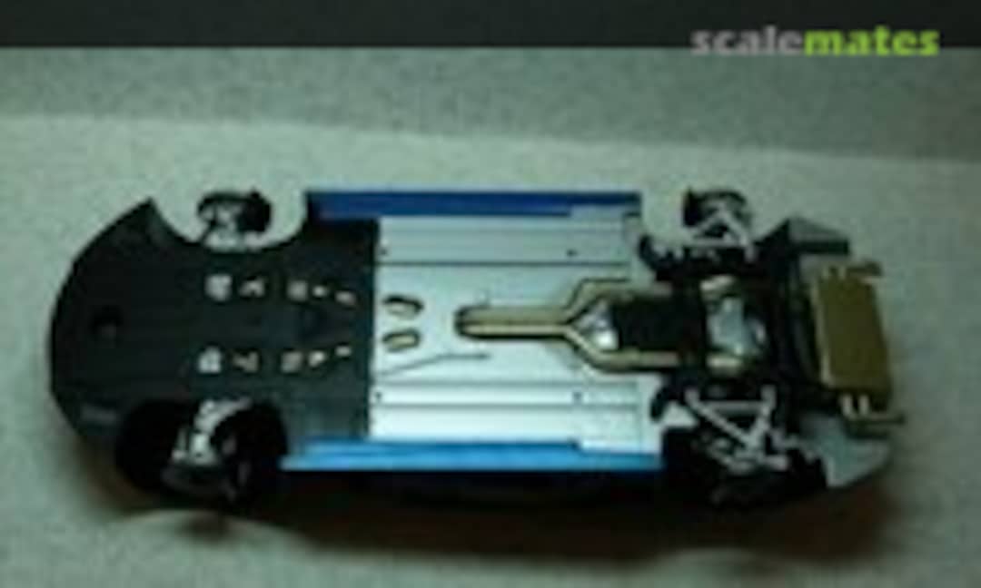 Aston Martin DBS 1:24