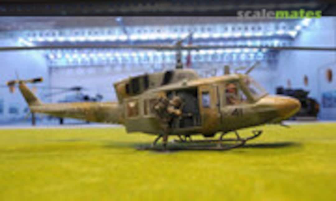 Bell UH-1N Twin Huey 1:35