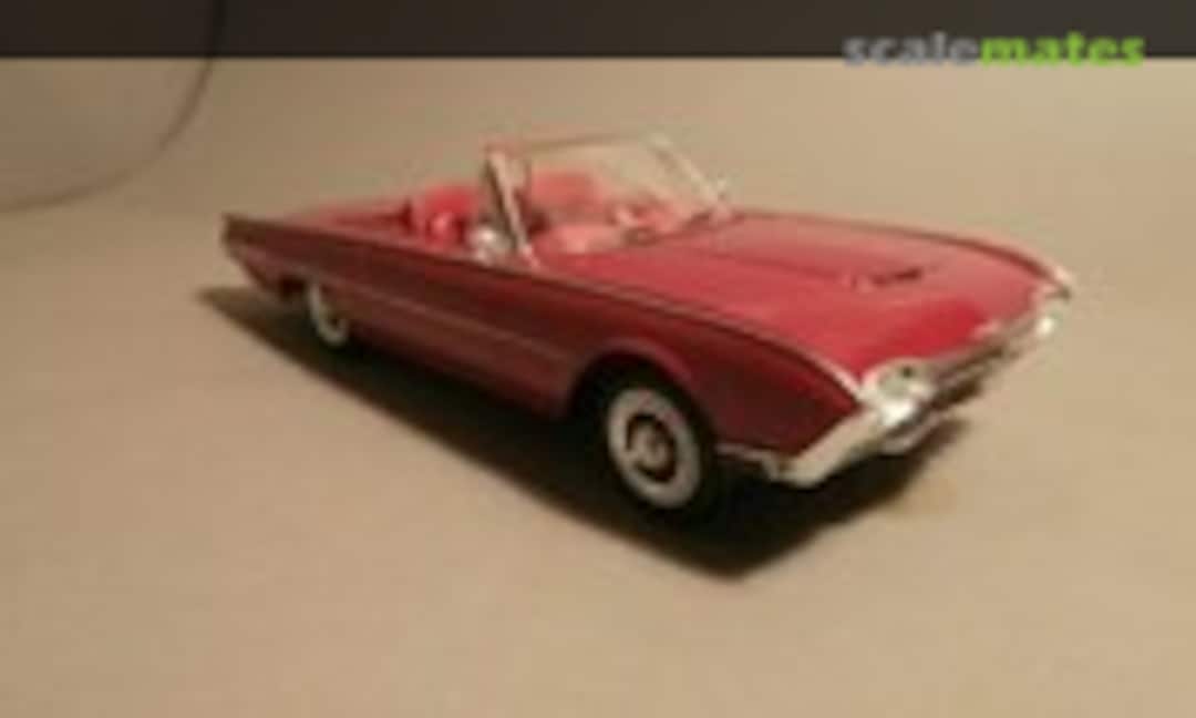1962 Ford Thunderbird 1:25