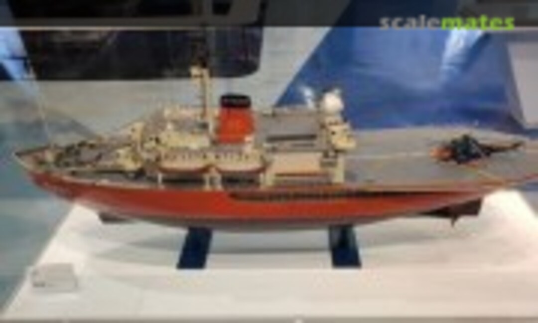 Modelle von japanischen Polarforschungsschiffen auf der Fuji in Nagoya 