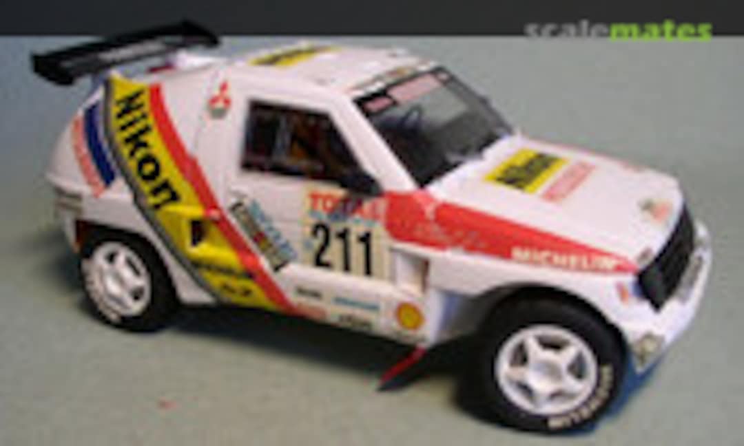 Mitsubishi Pajero 1:24