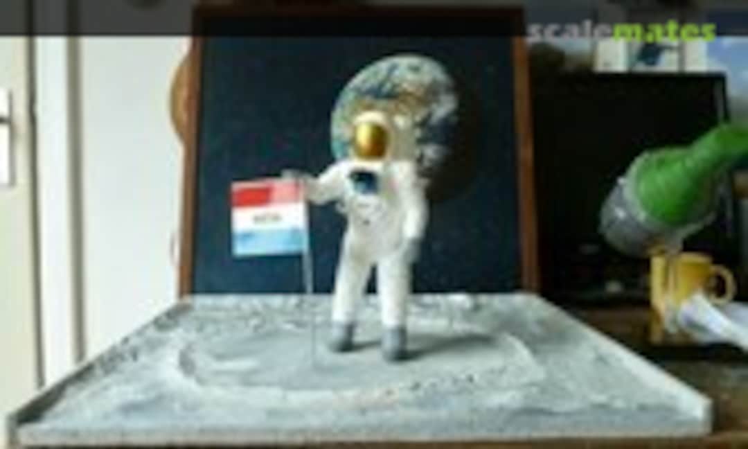 Apollo astronaut 1:8