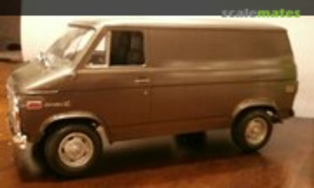 Chevrolet van -77 1:24