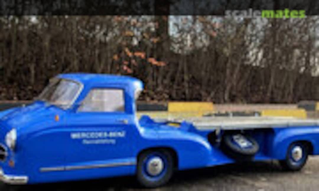 Mercedes Renntransporter Blaues Wunder 1:8