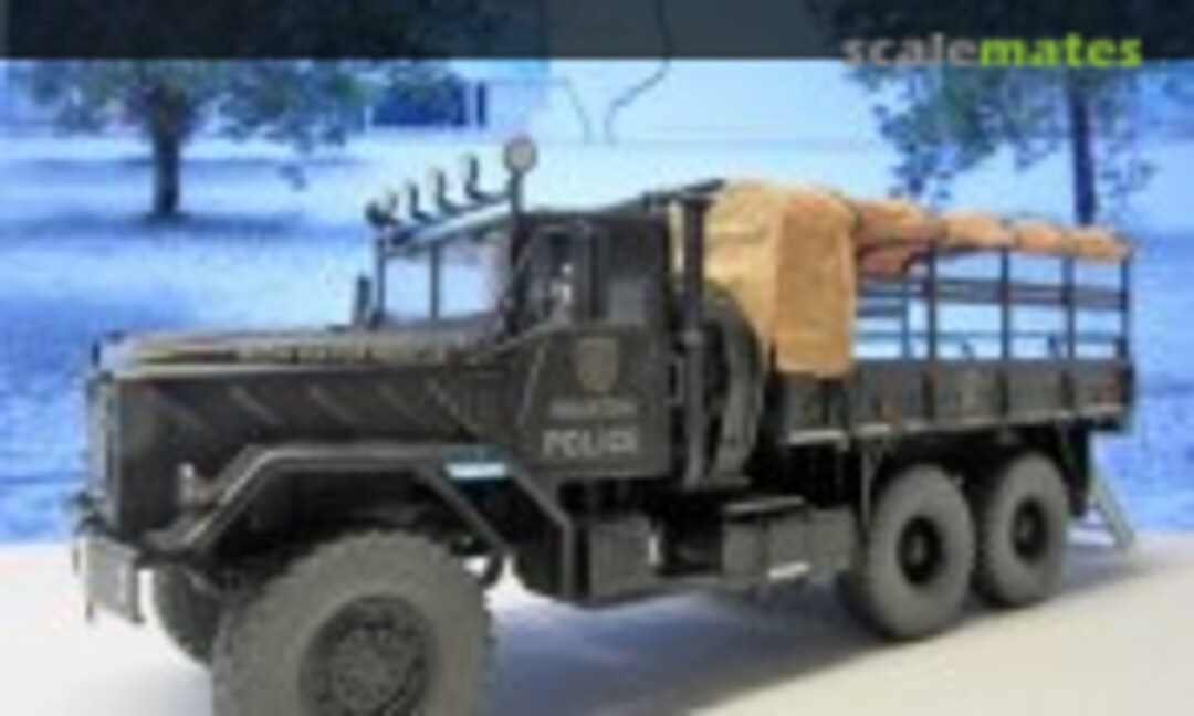 Houston Police High Water Rescue Truck 1:35