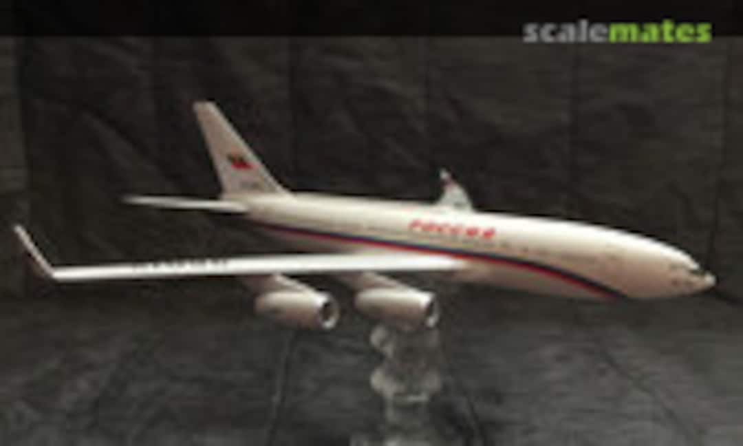 Ilyushin Il-96 1:144
