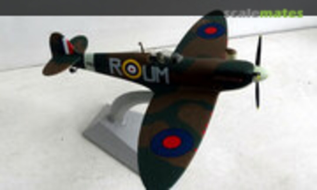 Supermarine Spitfire Mk.IIa LR 1:72