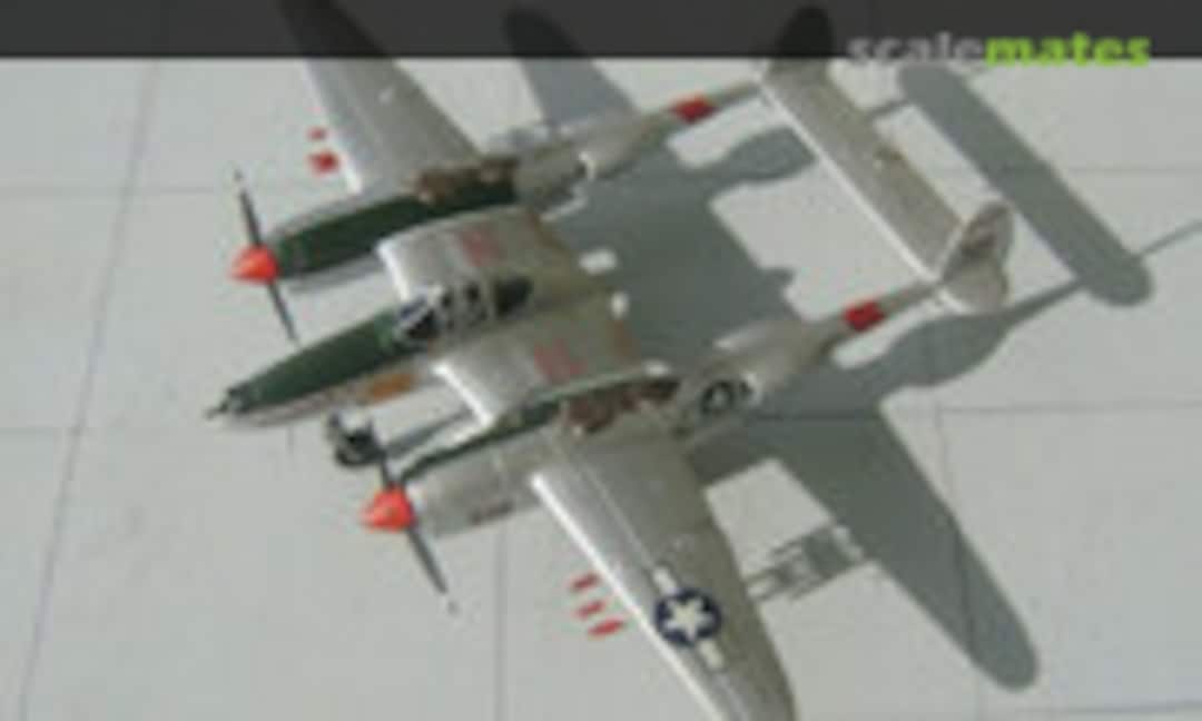 Lockheed P-38J Lightning 1:72