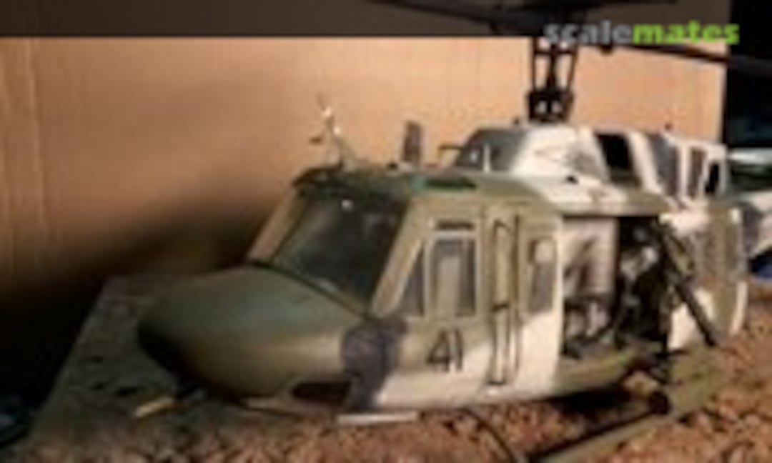 Huey UH-1N 1:35