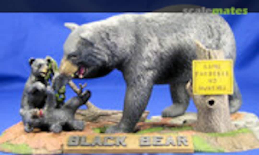 Black Bear and Cubs 1:10
