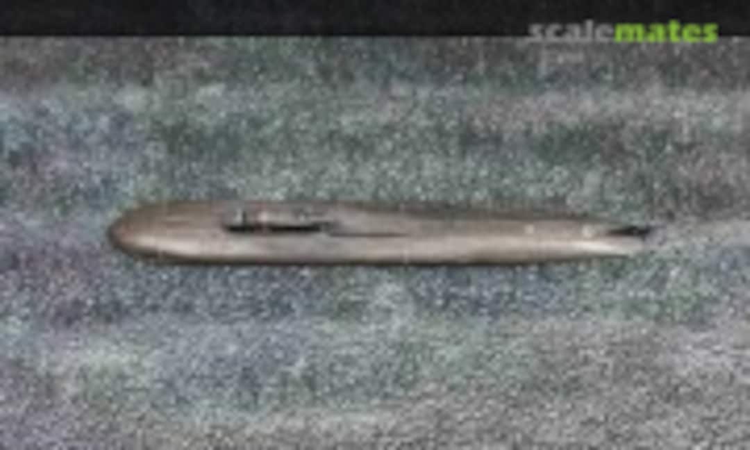 Russischer Raketen-Unterwasserkreuzer Kursk 1:700