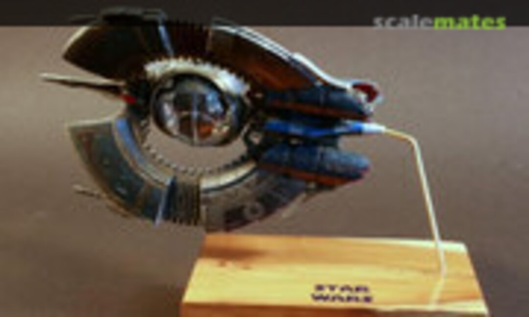 Droid Tri-Fighter 1:32