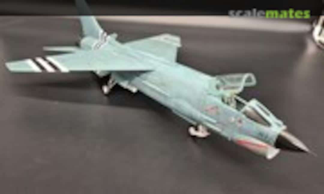 Vought F-8E(FN) Crusader 1:32