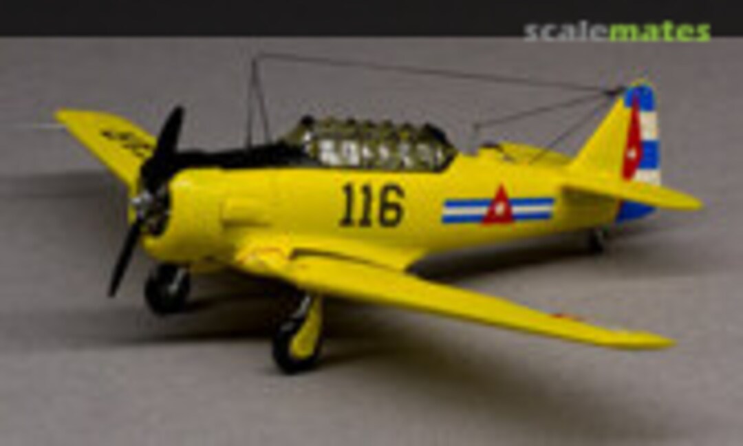 North American AT-6C Texan 1:144