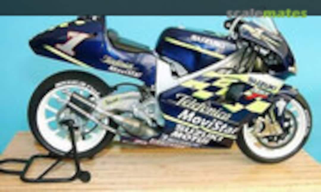 Suzuki RGV500 1:12