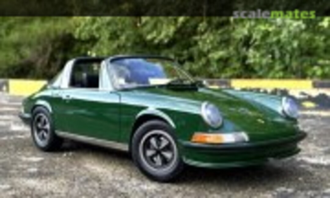 Porsche 911 Targa 2.4 (Ölklappe) 1:8