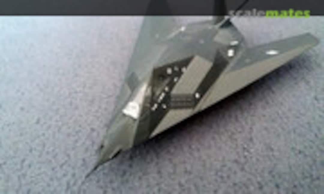 Lockheed F-117A Nighthawk 1:144