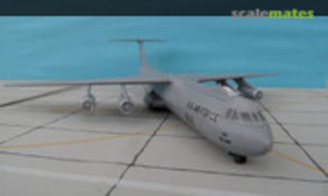 Lockheed C-141B Starlifter 1:144
