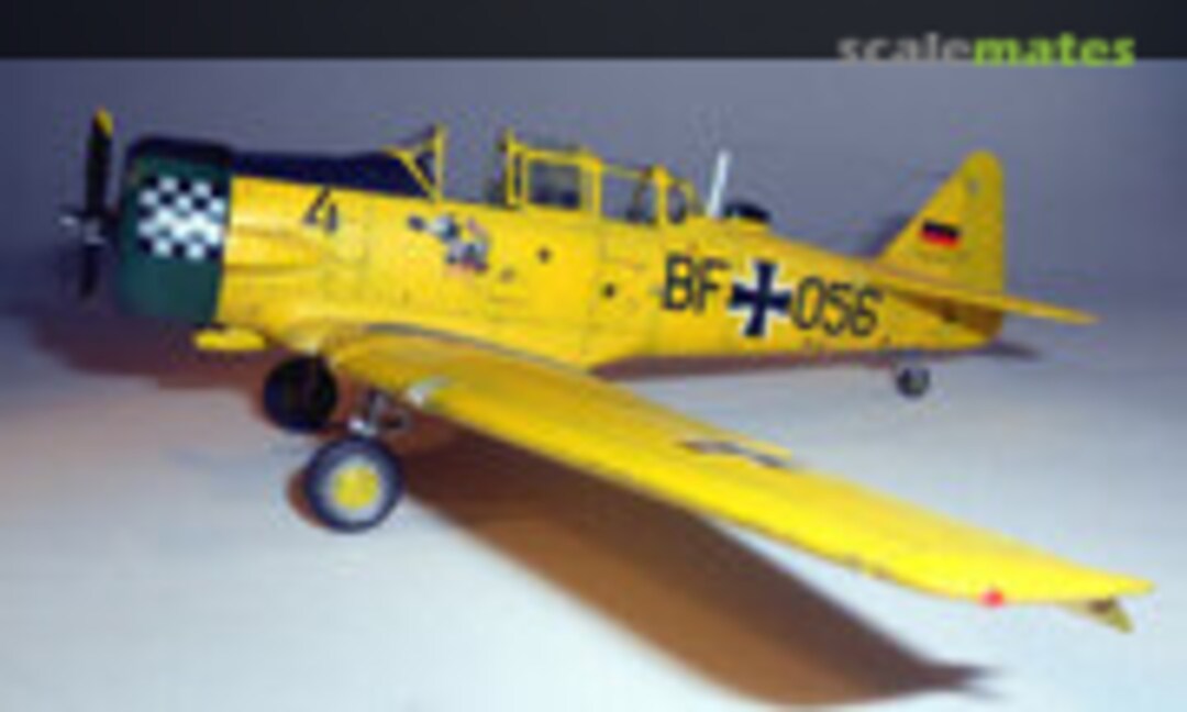 North American Harvard Mk.IV 1:48