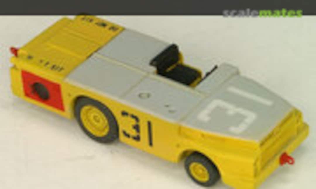 US Navy Carrier Tractor 1:72