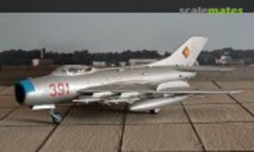 MiG-19PM Farmer D 1:72