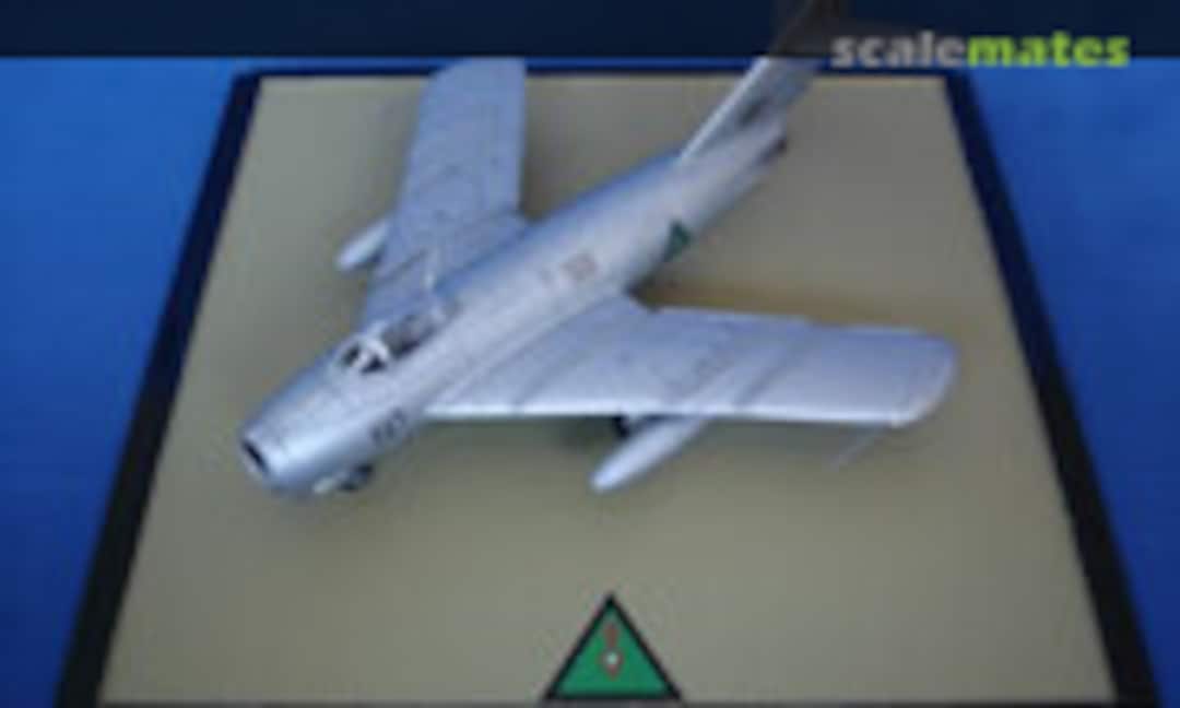 Mikoyan-Gurevich MiG-17F Fresco-C 1:72