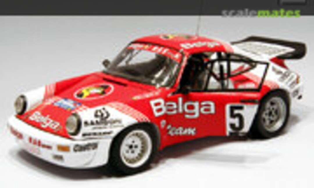 Porsche 911 SCRS 1:24