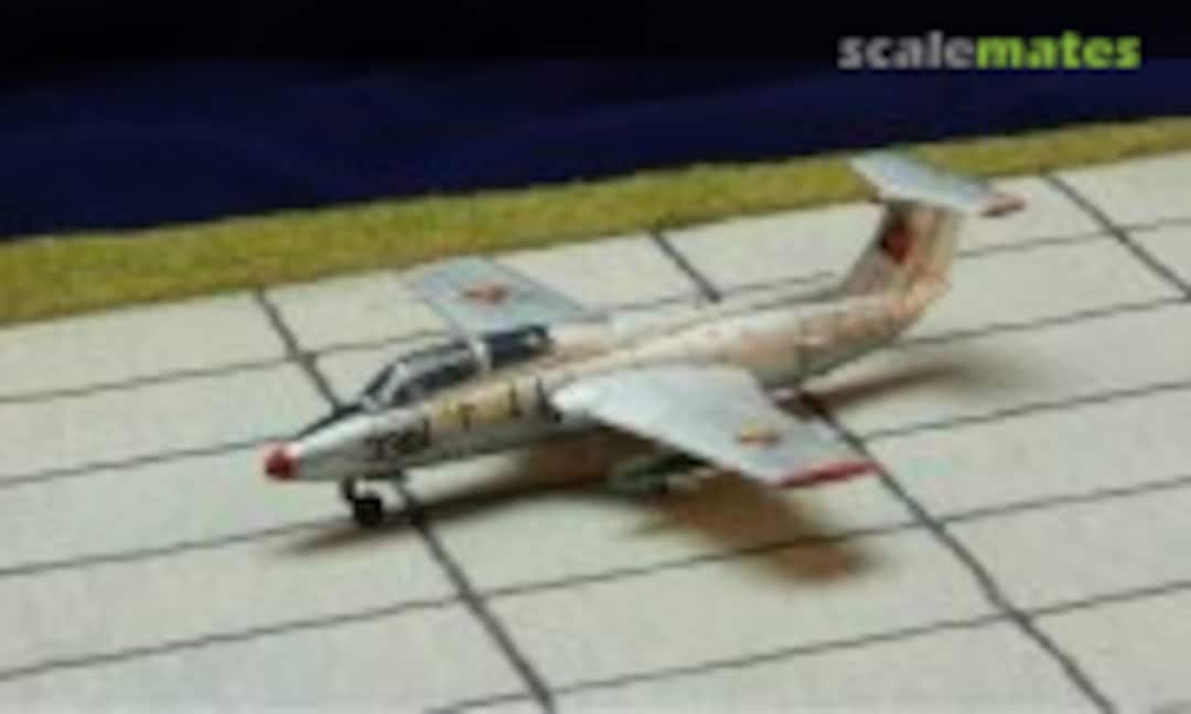 Aero L-29 Delfin 1:144