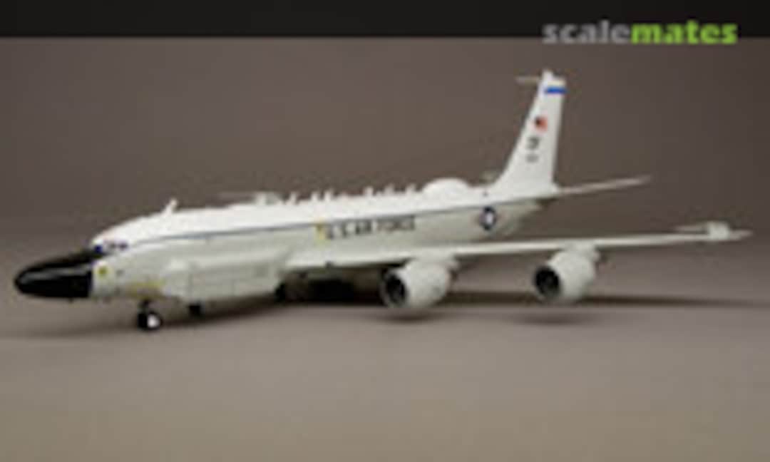 Boeing RC-135W Rivet Joint 1:144