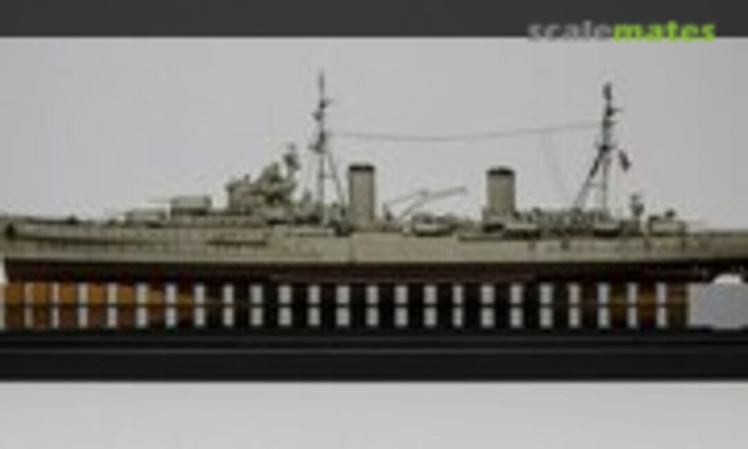 Chinesischer Leichter Kreuzer Chungking 1:700