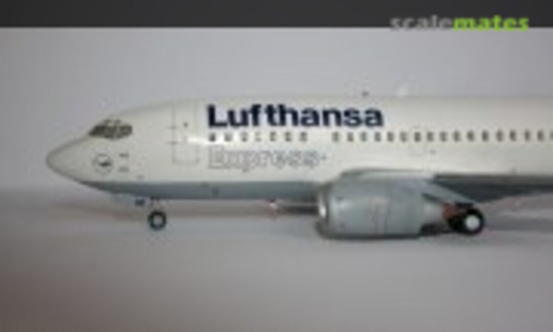 Boeing 737-500 1:144