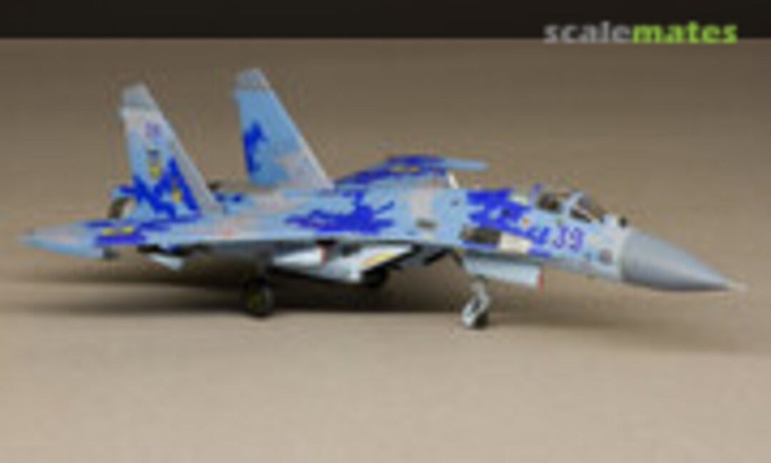 Sukhoi Su-27 Flanker-B 1:144