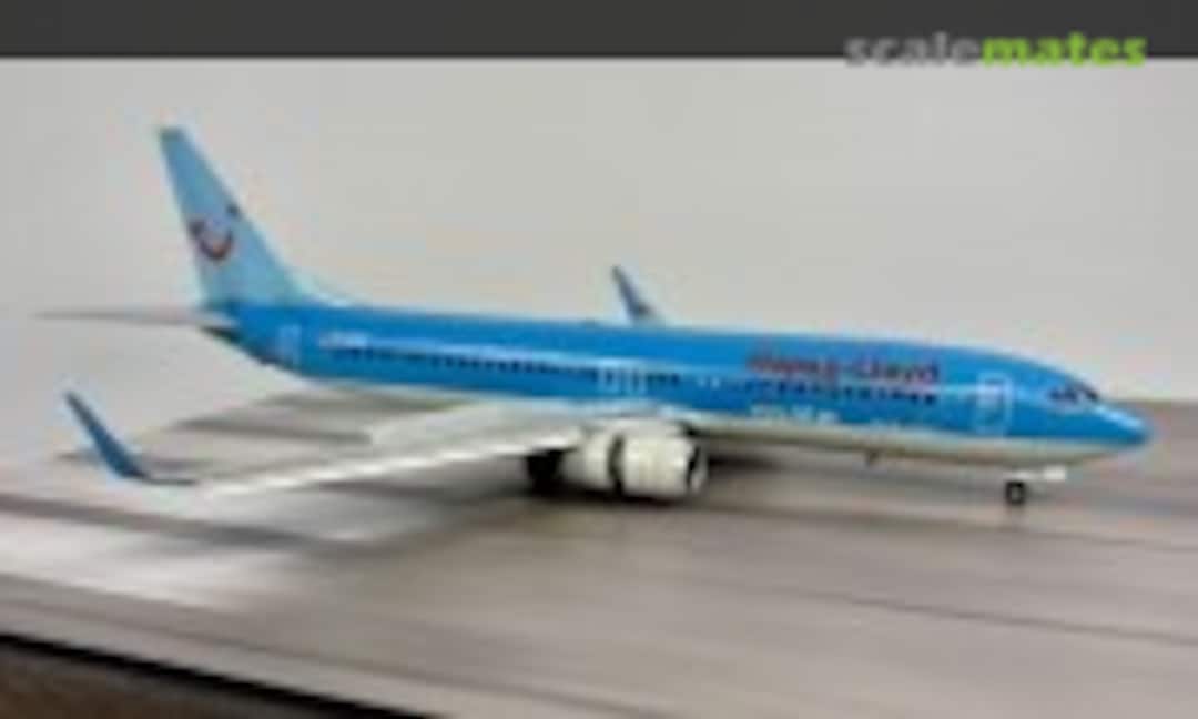 Boeing 737-8K5 1:144